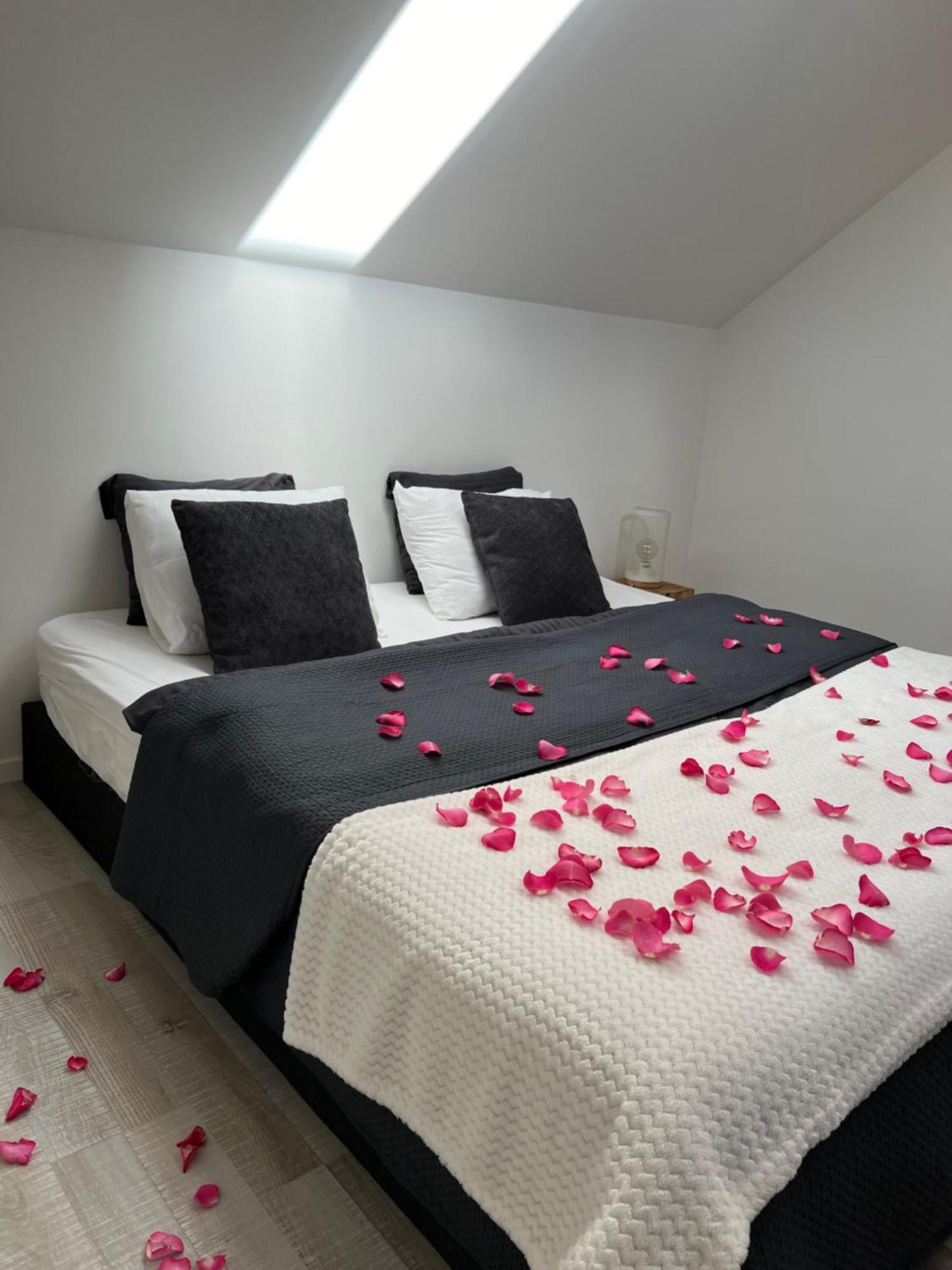 Wellness Loft Huy Apartment Екстериор снимка